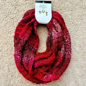 NWT infinity scarf